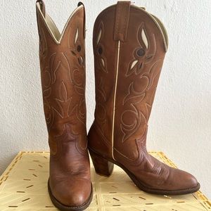 Vintage Acme western boots size 7 very good vintage condition!